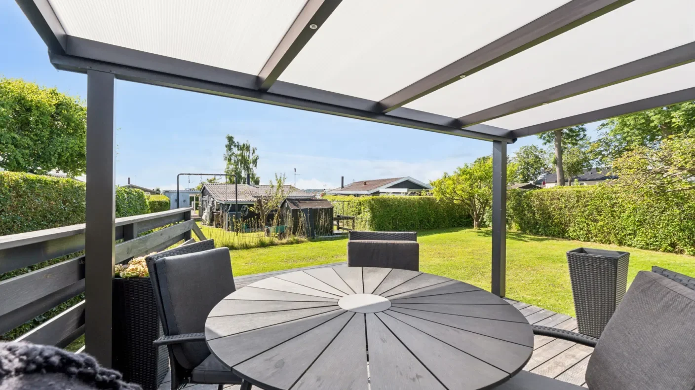 overdækket terrasse set indefra