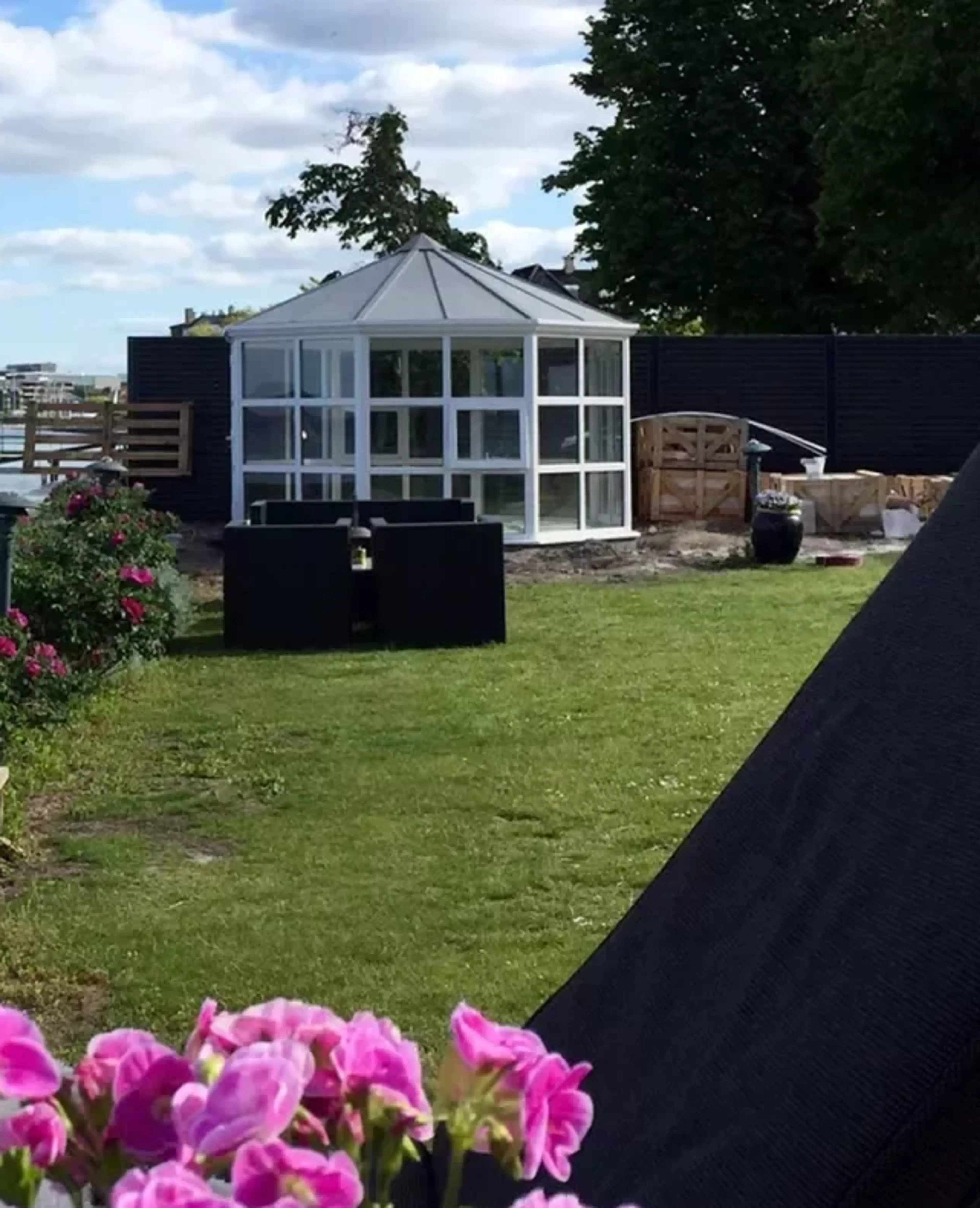 pavillon set forfra