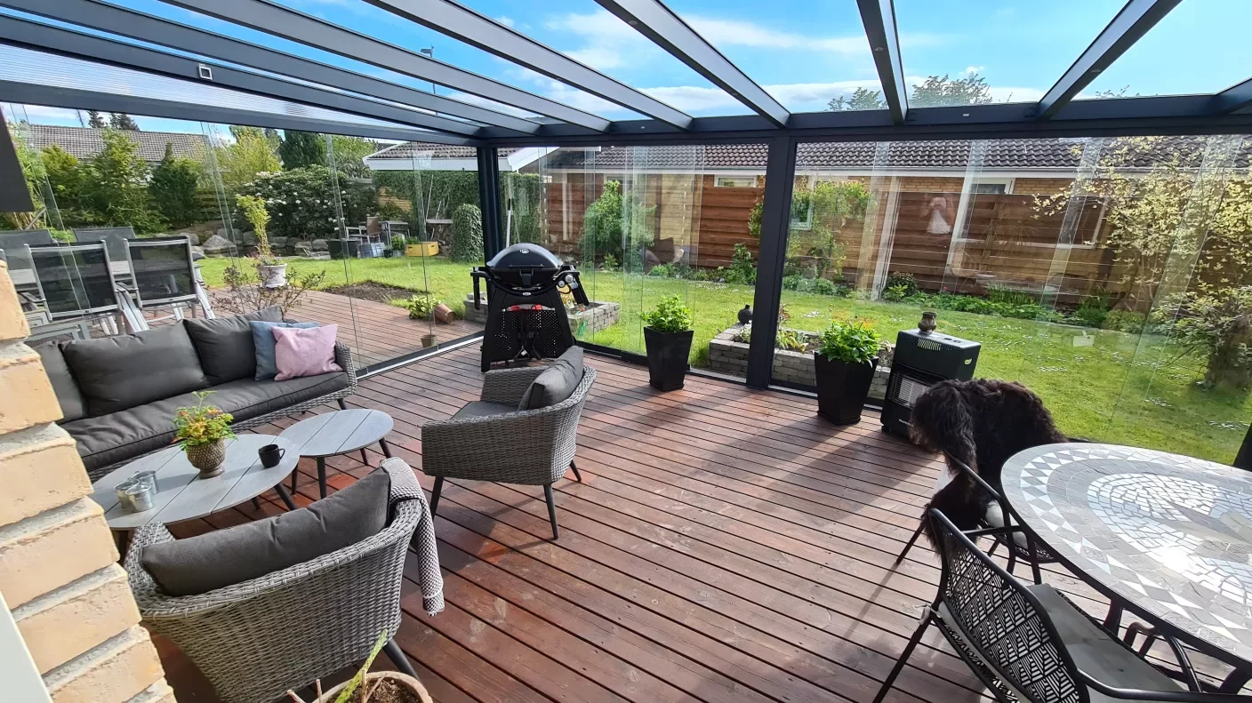 overdækket terrasse indefra