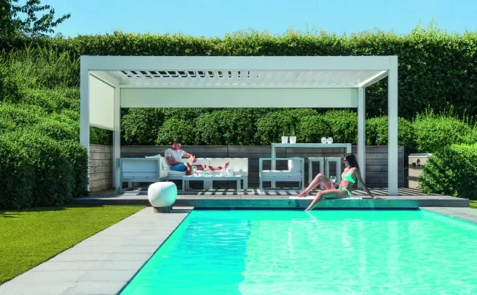 hvid pergola udefra