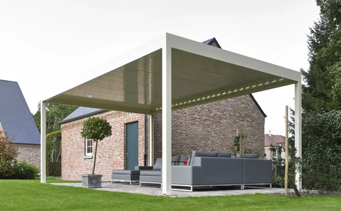 hvid pergola udefra