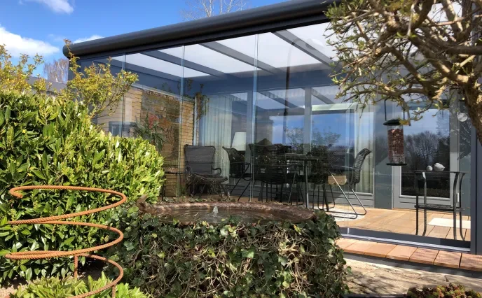 overdækket terrasse set udefra
