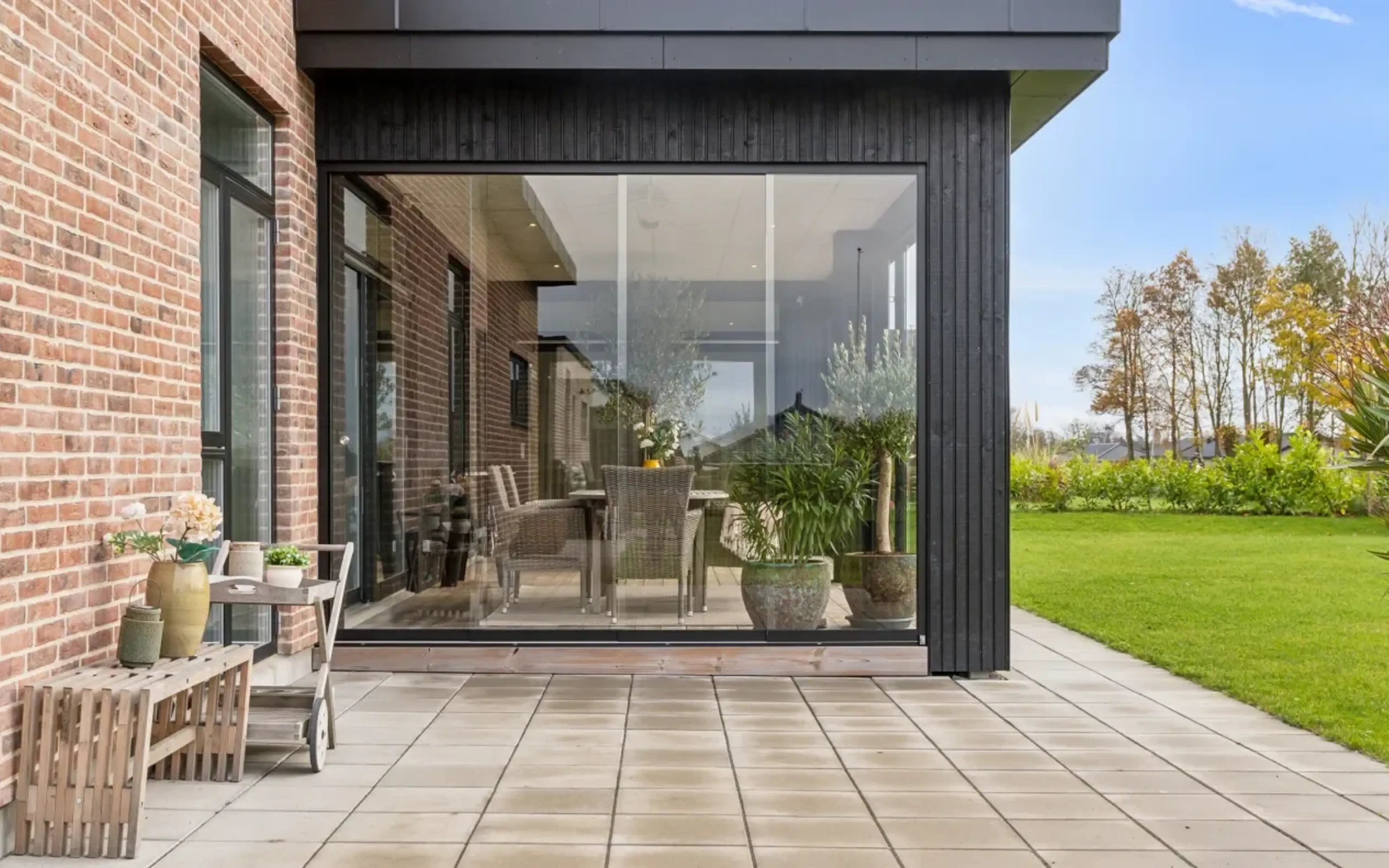 overdækket terrasse set fra siden
