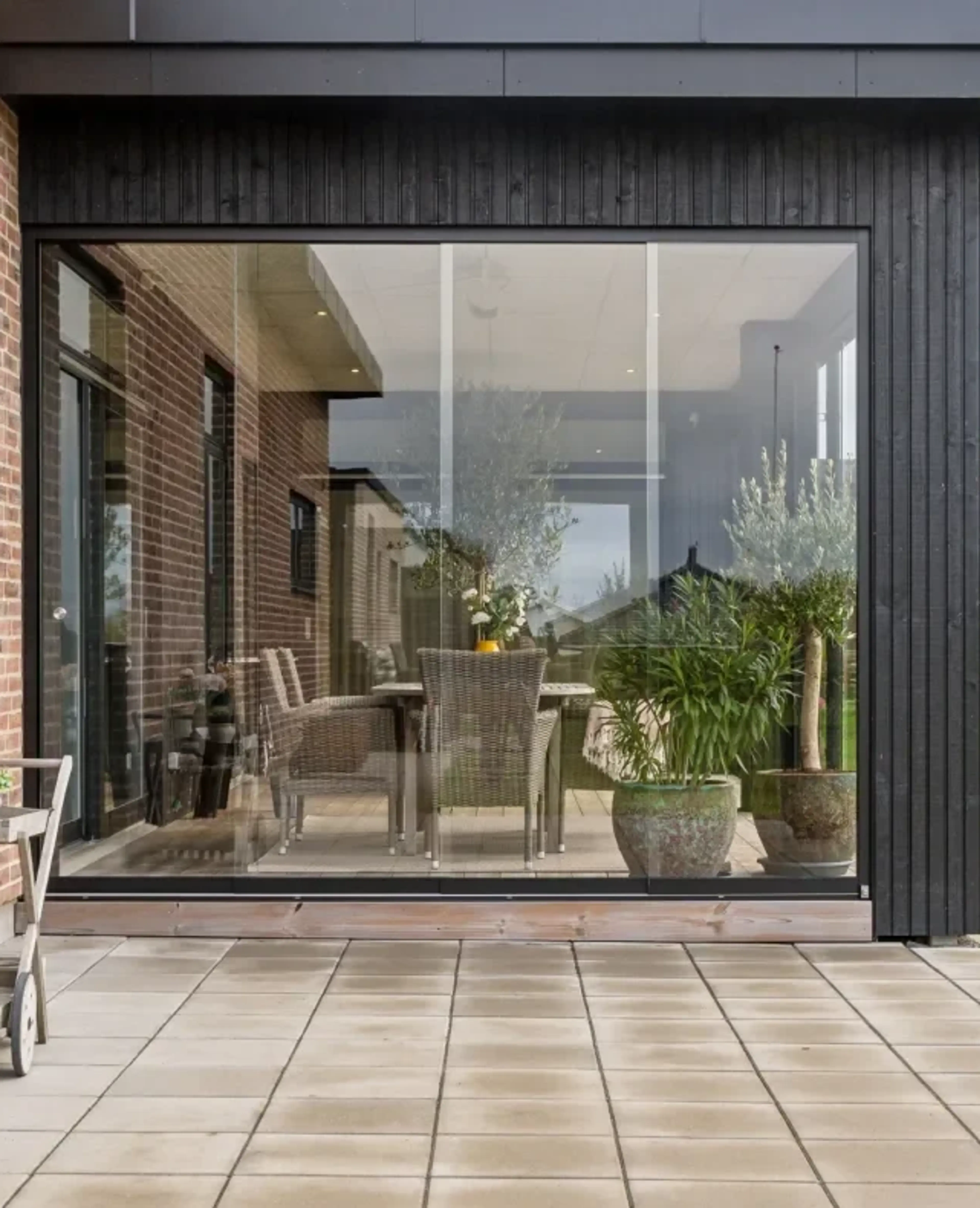 overdækket terrasse set fra siden