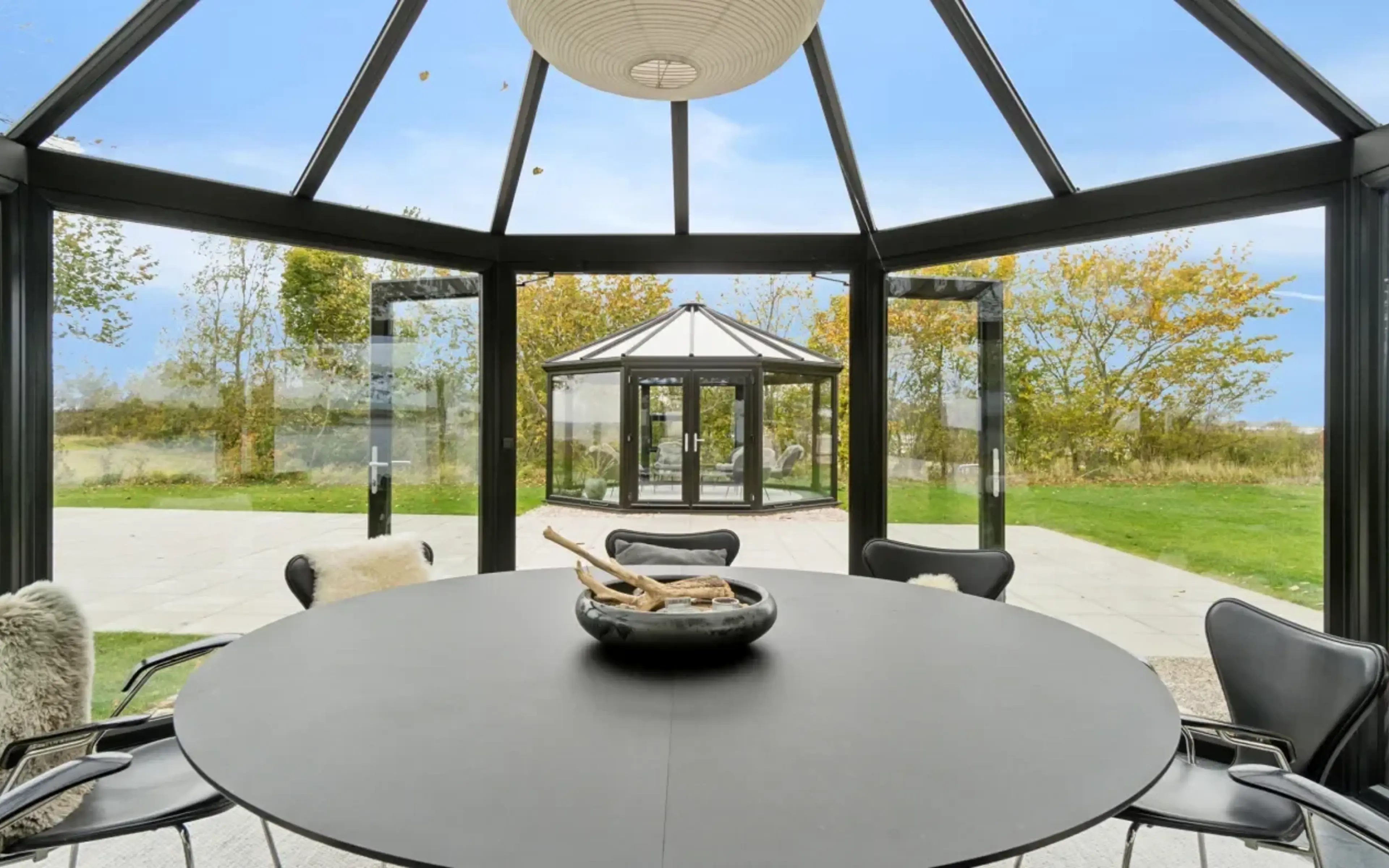 pavillon set indefra