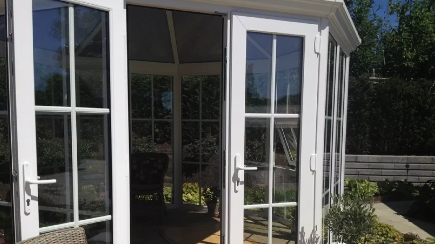 pavillon med døre